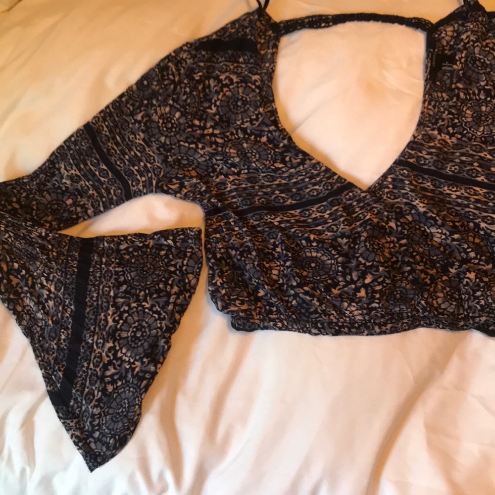 Long bell sleeve crop top